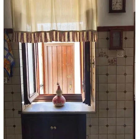 Partarolos Traditional House *