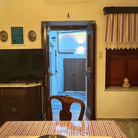 Partarolos Traditional House *