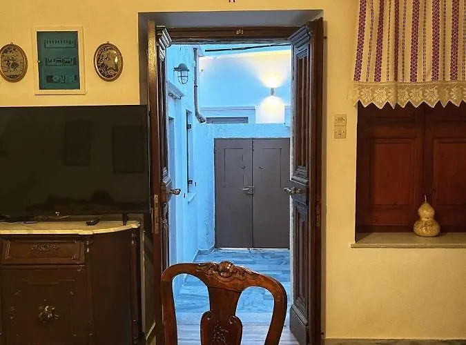 Partarolos Traditional House *