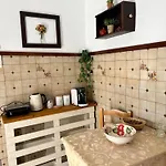 Partarolos Traditional House * Apérathos