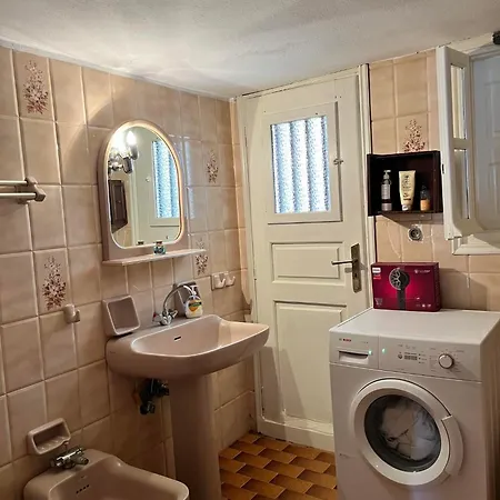 Partarolos Traditional House 度假居 *