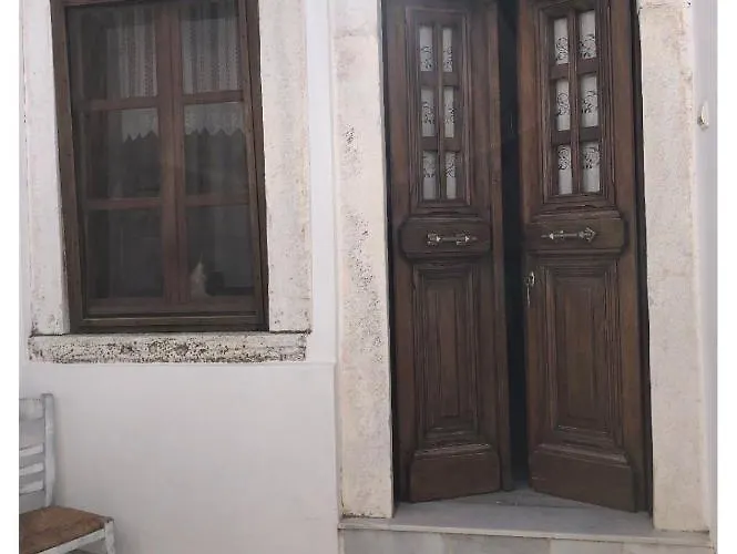 Partarolos Traditional House *