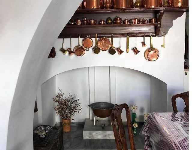 펜션 Partarolos Traditional House